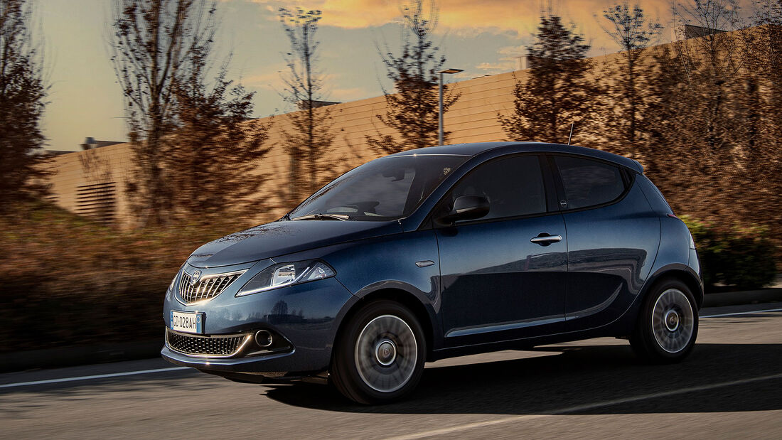 Lancia Ypsilon Hybrid Silver - Gruppo Bonifacio