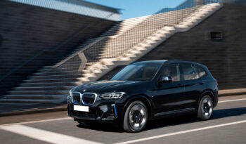 BMW IX3 Impressive Sport pieno