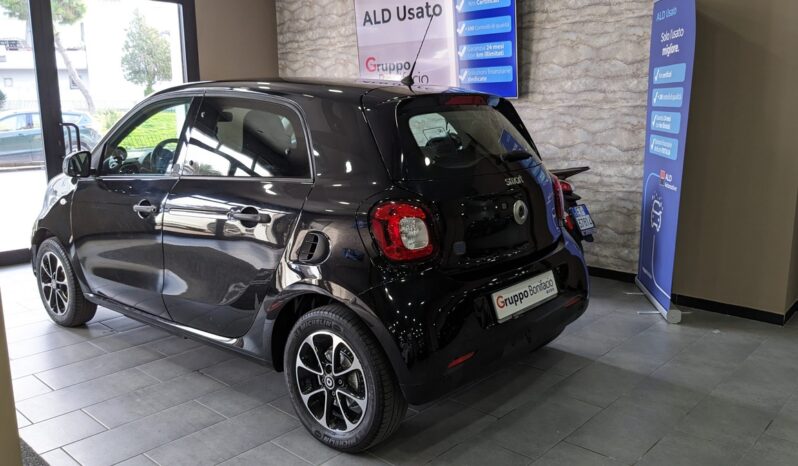 SMART FORFOUR EQ 60kW Passion Hatchback pieno